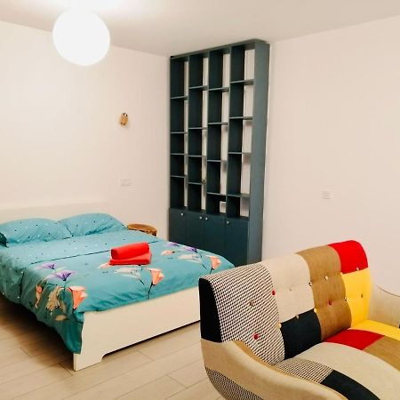 Plaza View Studio Bucarest Extérieur photo
